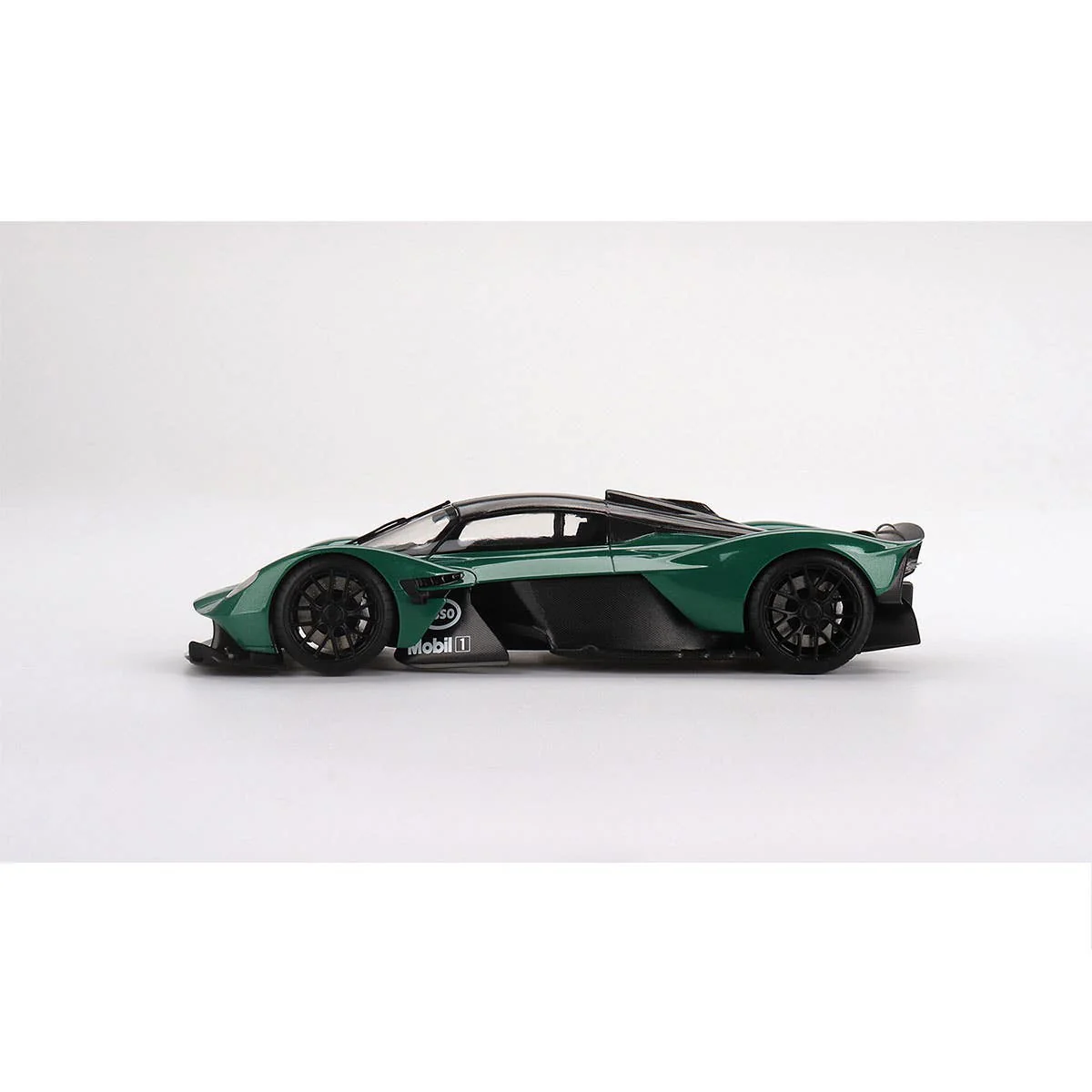 Aston Martin Valkyrie - Racing Green - 1:18 Scale Resin Model Car - Image 3
