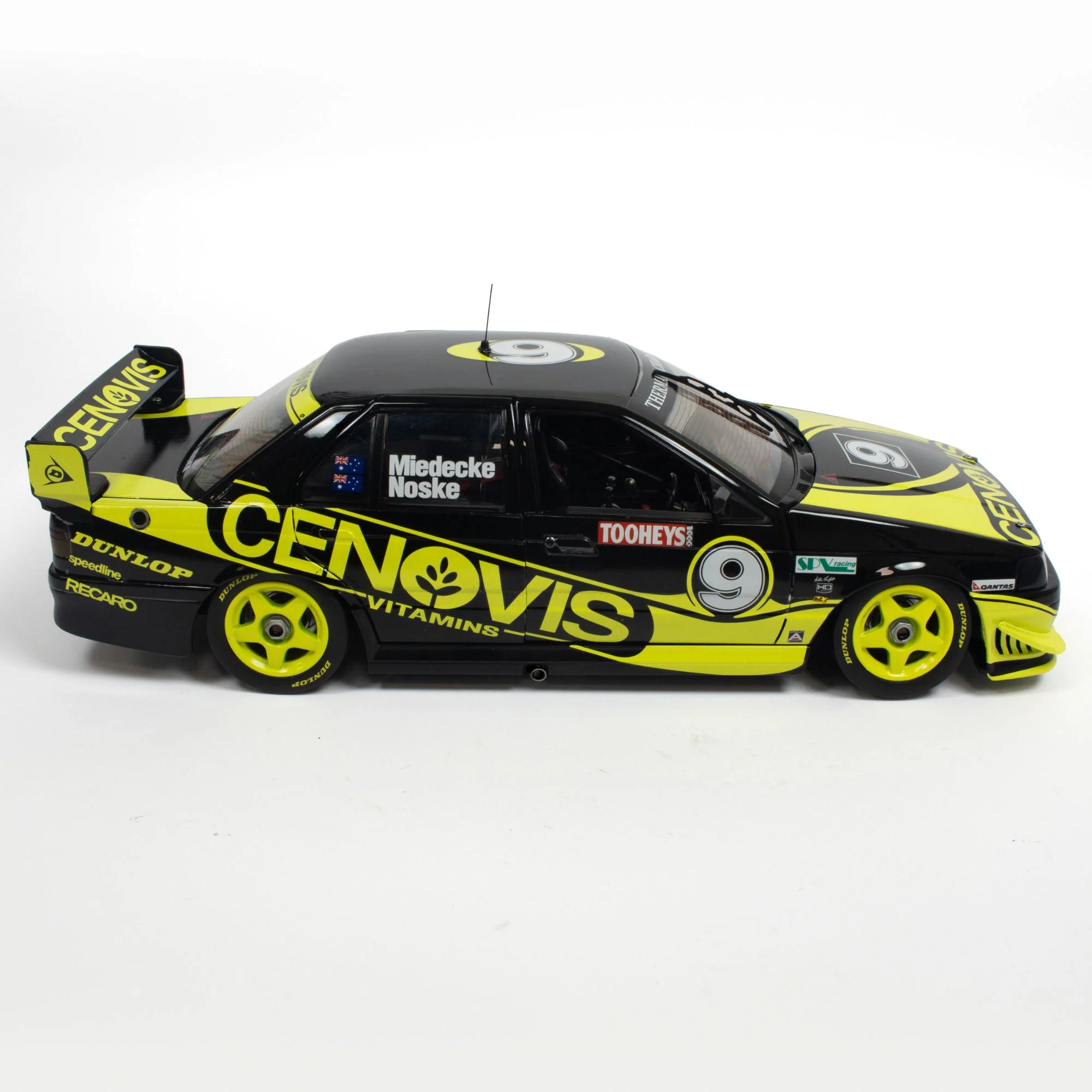 FORD FALCON EB - ALLAN MOFFAT RACING - ANDREW MIEDECKE/MARK NOSKE #9 - 1995 BATHURST 1000 - 1:18 Scale Diecast Model Car - Image 3