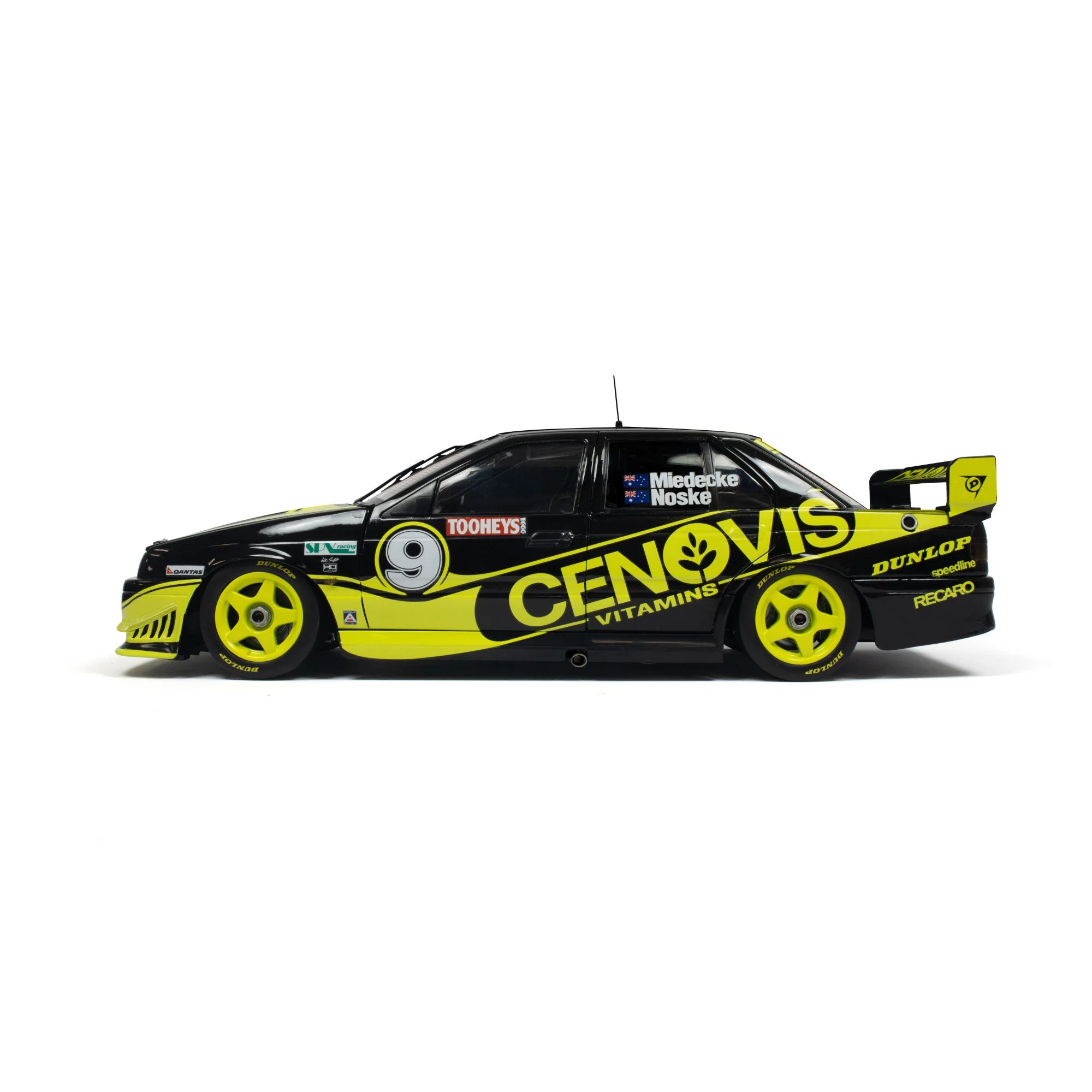 FORD FALCON EB - ALLAN MOFFAT RACING - ANDREW MIEDECKE/MARK NOSKE #9 - 1995 BATHURST 1000 - 1:18 Scale Diecast Model Car - Image 4