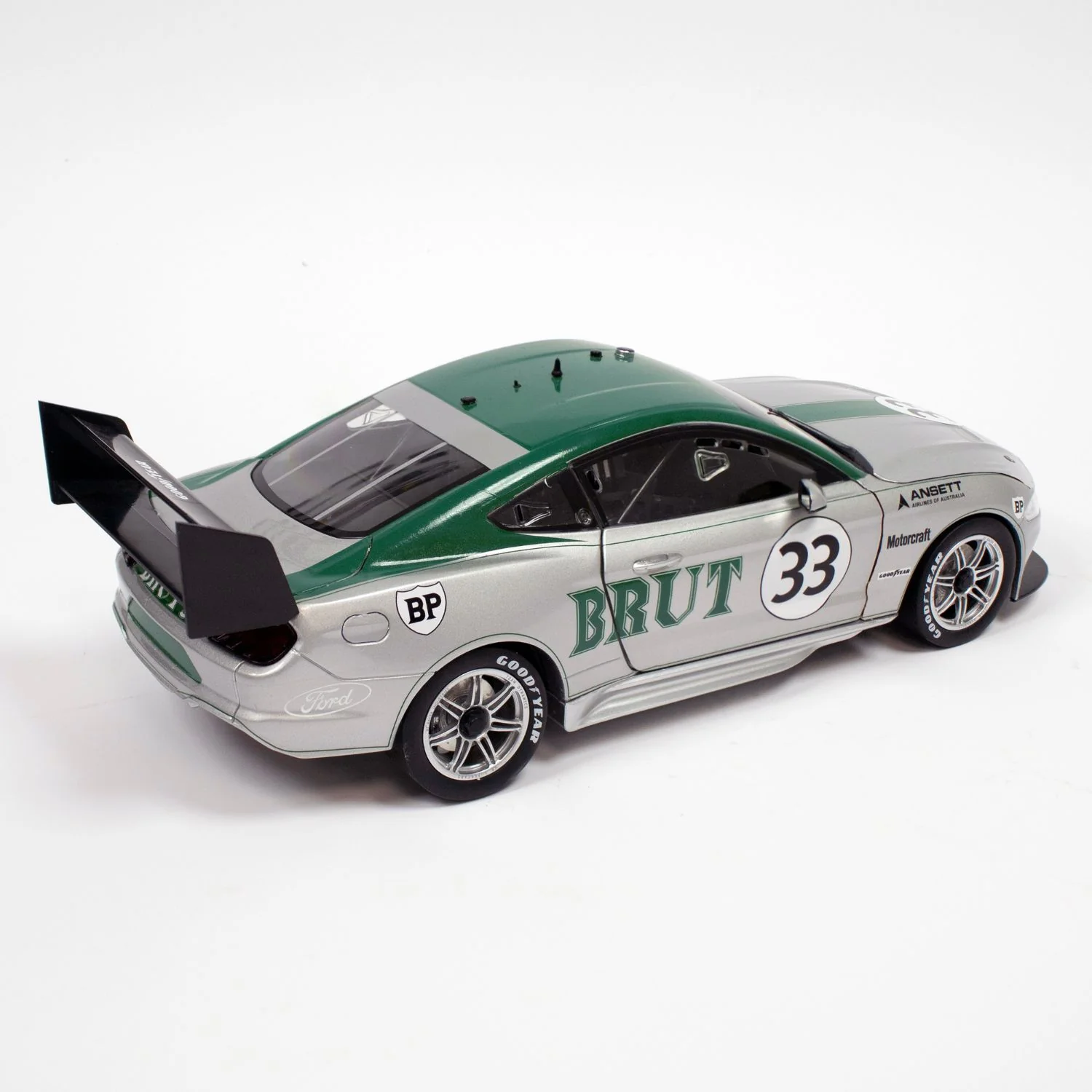 FORD MUSTANG - ALLAN MOFFAT RACING - ALLAN MOFFAT #33 - 1969 BRUT TRANS AM BOSS 302 - 1973 RETRO LIVERY - 1:18 Scale Diecast Model Car - Image 2
