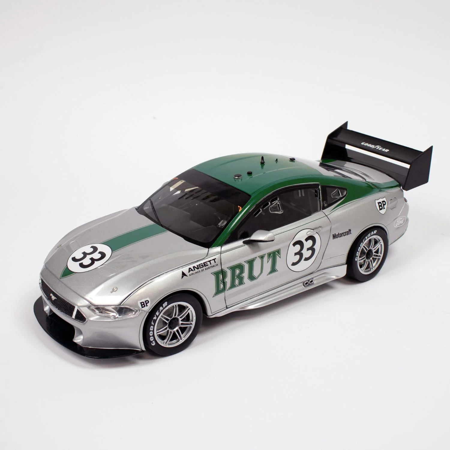 FORD MUSTANG - ALLAN MOFFAT RACING - ALLAN MOFFAT #33 - 1969 BRUT TRANS AM BOSS 302 - 1973 RETRO LIVERY - 1:18 Scale Diecast Model Car - Image 7