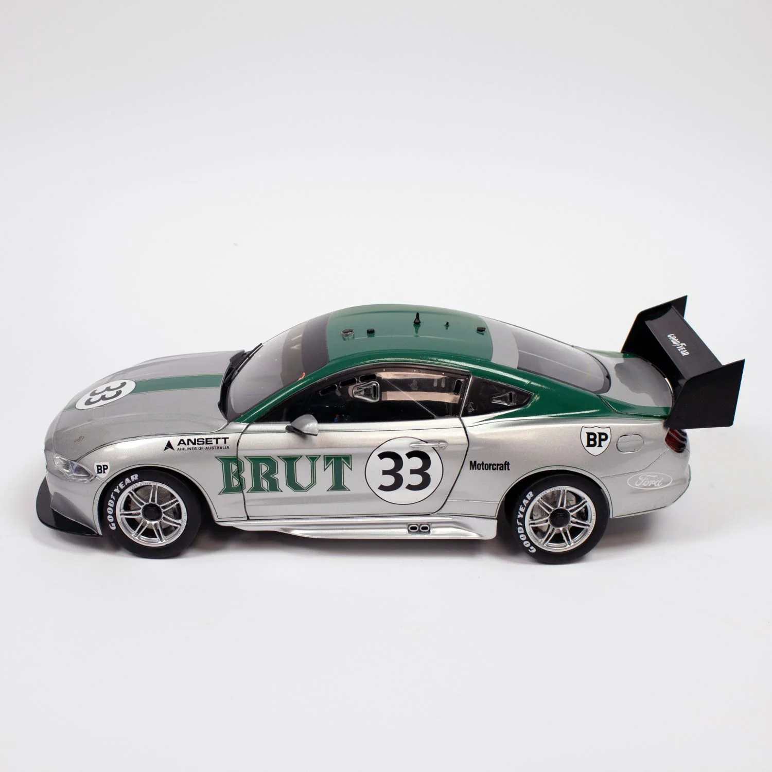FORD MUSTANG - ALLAN MOFFAT RACING - ALLAN MOFFAT #33 - 1969 BRUT TRANS AM BOSS 302 - 1973 RETRO LIVERY - 1:43 Scale Diecast Model Car - Image 5