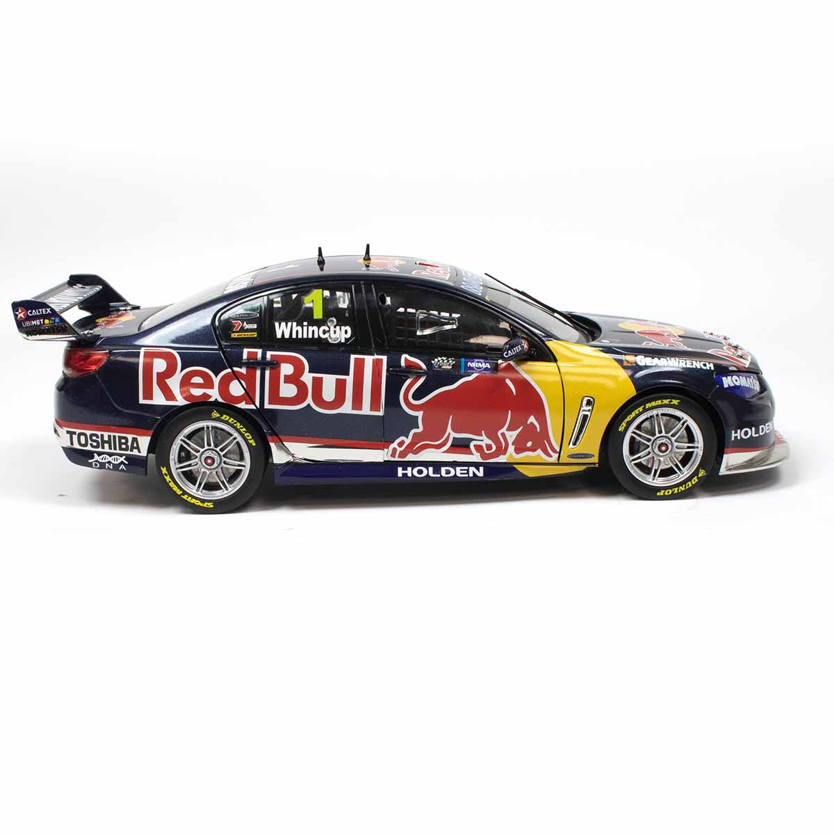 HOLDEN VF COMMODORE - RED BULL HOLDEN RACING #1 - WHINCUP - 2013 CHAMPIONSHIP WINNER - Sydney NRMA Motoring & Services 500 - 1:18 Scale Diecast Model Car - Image 6