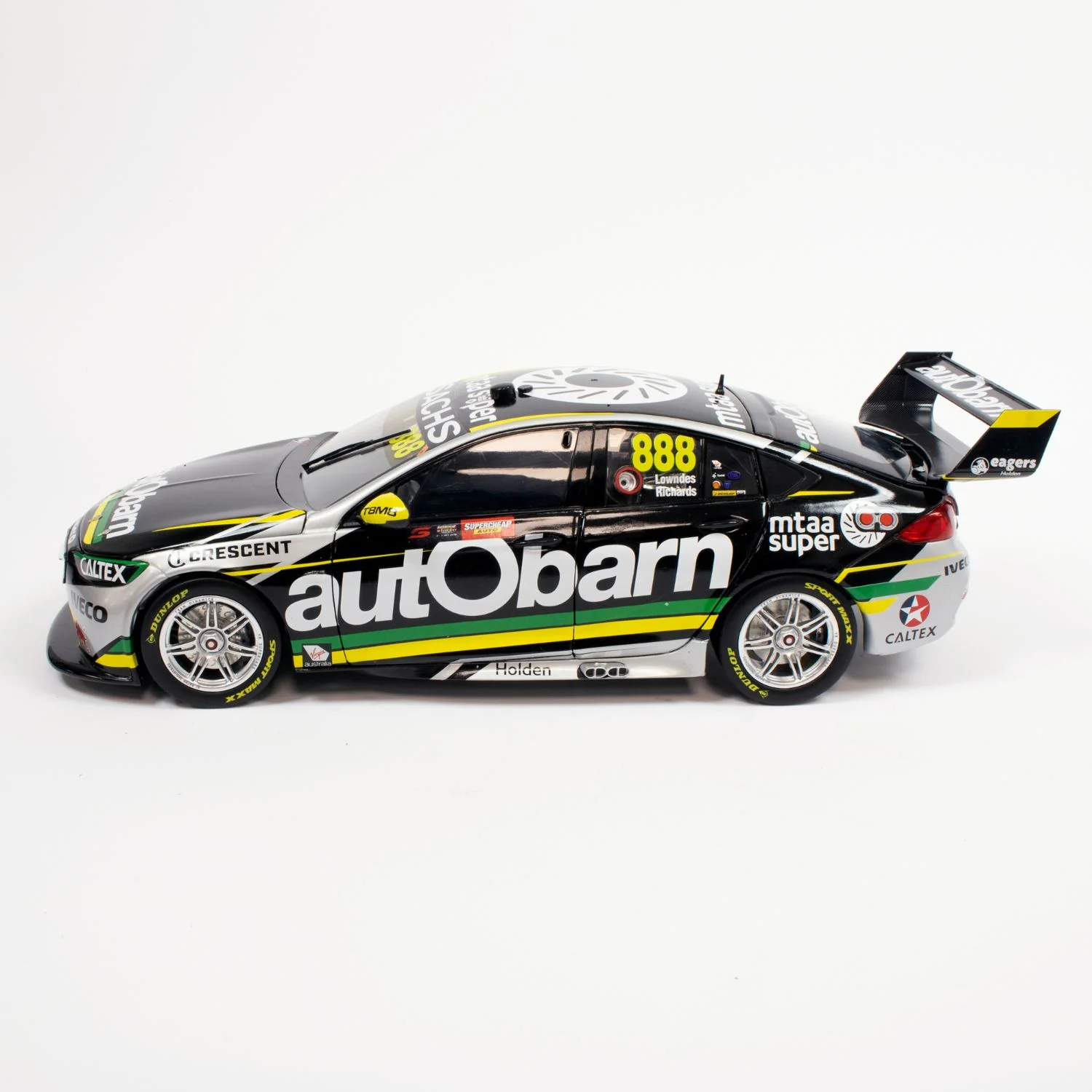 HOLDEN ZB COMMODORE - AUTOBARN LOWNDES RACING - CRAIG LOWNDES/STEVEN RICHARDS #888 - 2018 - BATHURST 1000 - WINNER - 1:18 Scale Diecast Model Car - Image 5