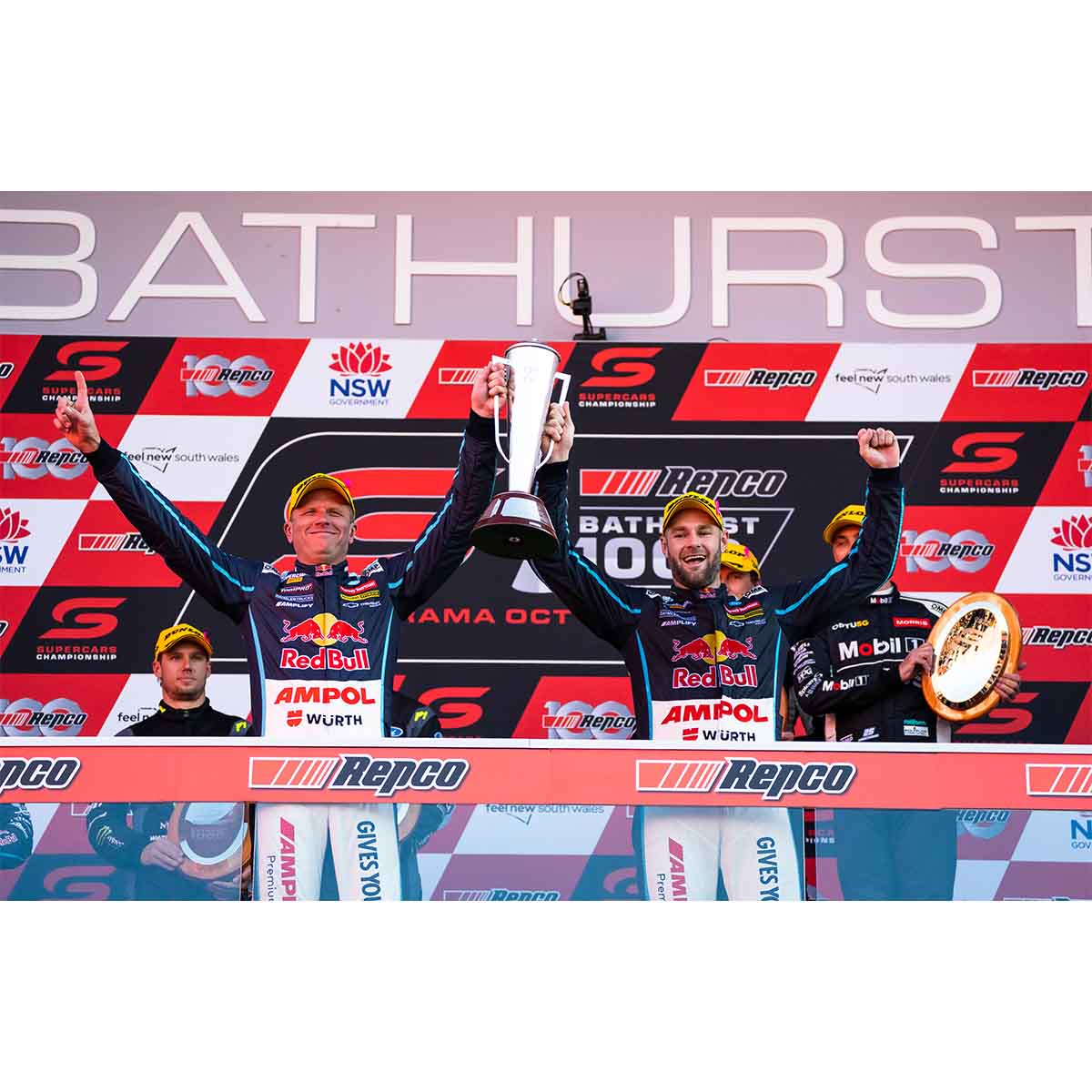 HOLDEN ZB COMMODORE - RED BULL AMPOL RACING - VAN GISBERGEN/TANDER #97 - 2022 Bathurst 1000 WINNER - 1:12 Scale Resin Model Car - Image 7