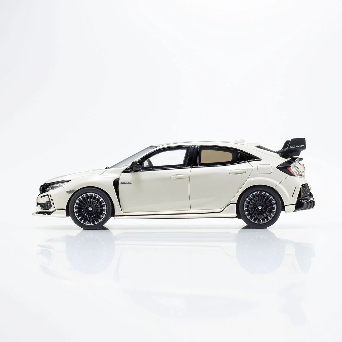 Honda Civic Type R Mugen (White) - 1:43 Scale Resin Model Car - Image 3