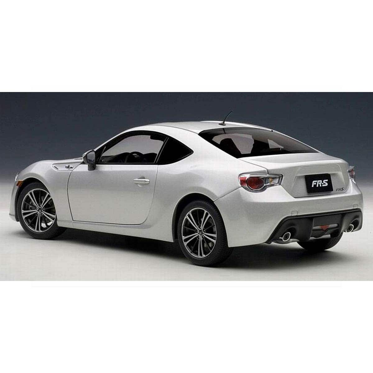 Scion FR-S (Toyota 86) - 2012 - Silver - 1:18 Model Car - Image 3