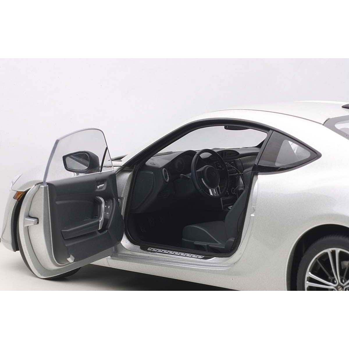Scion FR-S (Toyota 86) - 2012 - Silver - 1:18 Model Car - Image 4