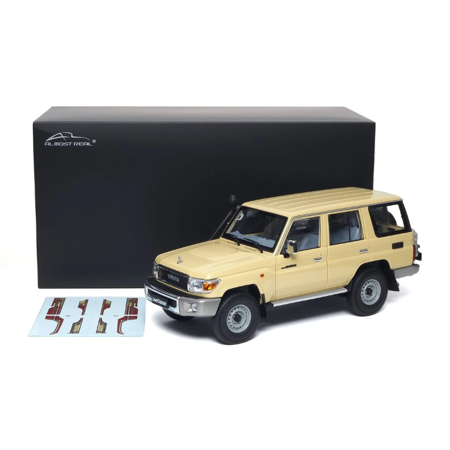 TOYOTA LAND CRUISER 76 - 2017 - CREAM - 1:18 Scale Resin Model Car - Image 3
